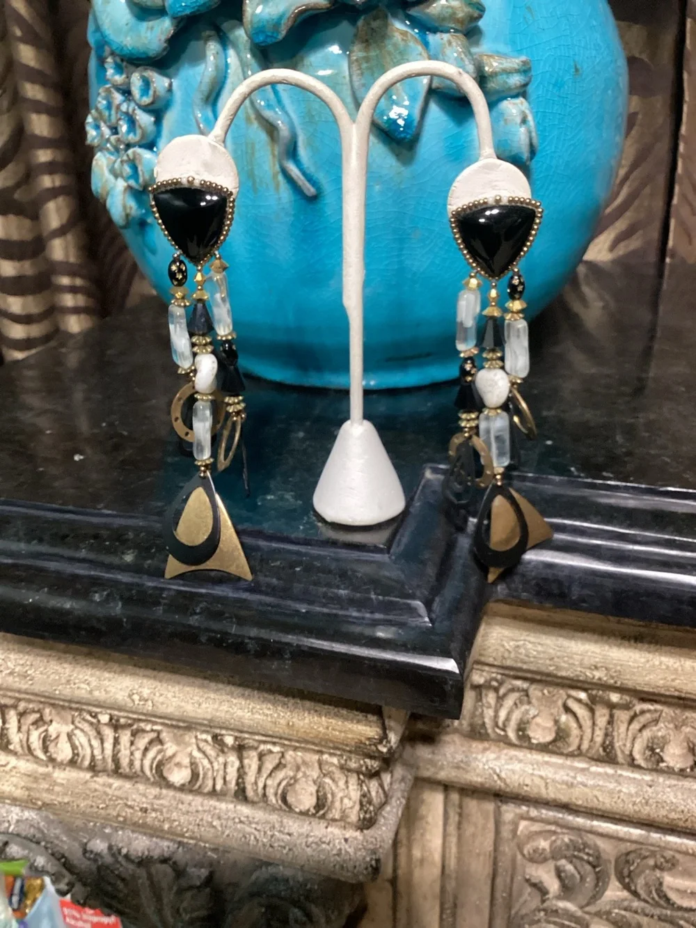 NWT long pierced earrings lynx